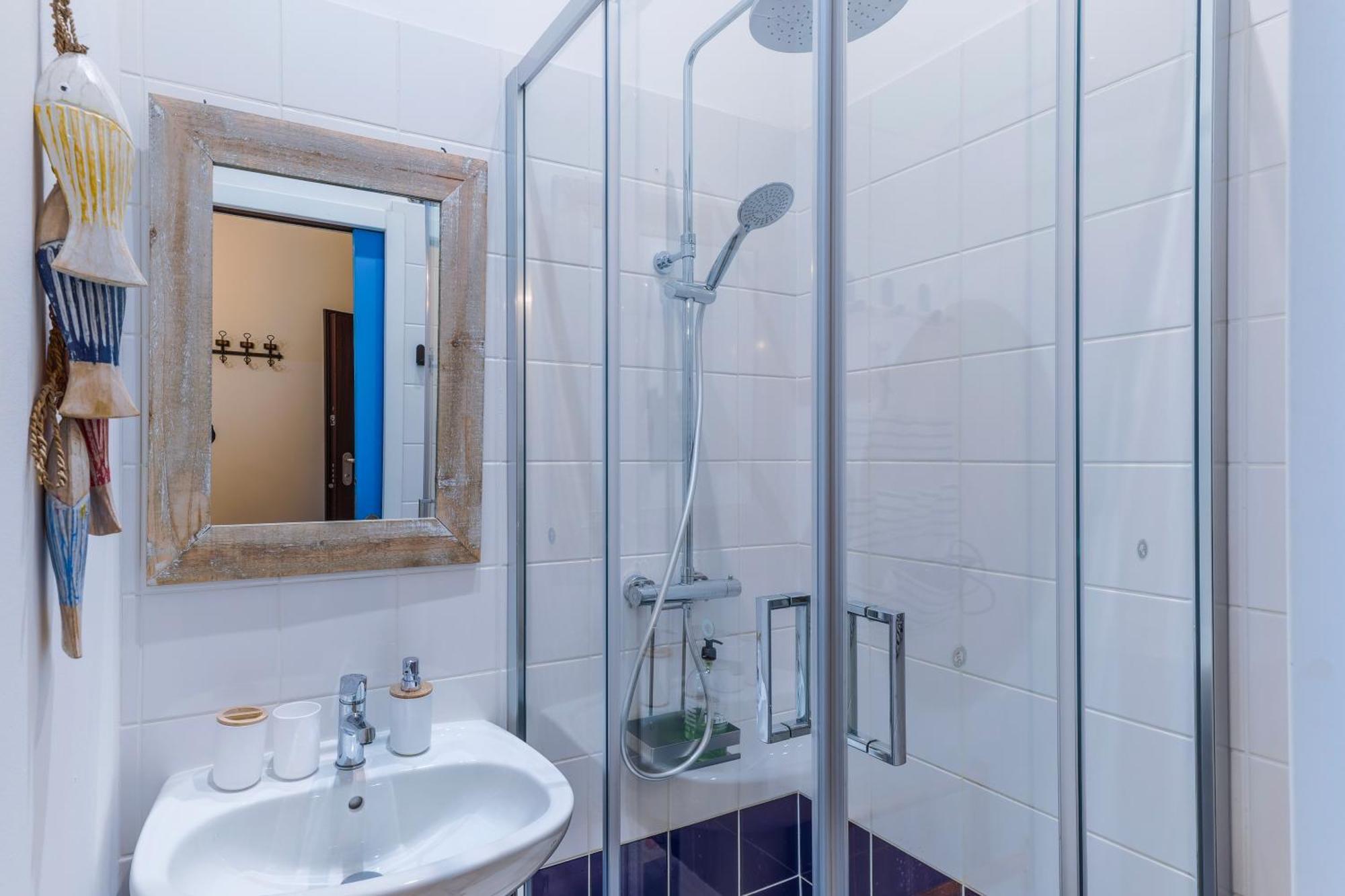 Studio Travel 24M2, 120M Vieux-Port ,Clim , Wifi ,Acces Autonome Avec Code 마르세유 외부 사진